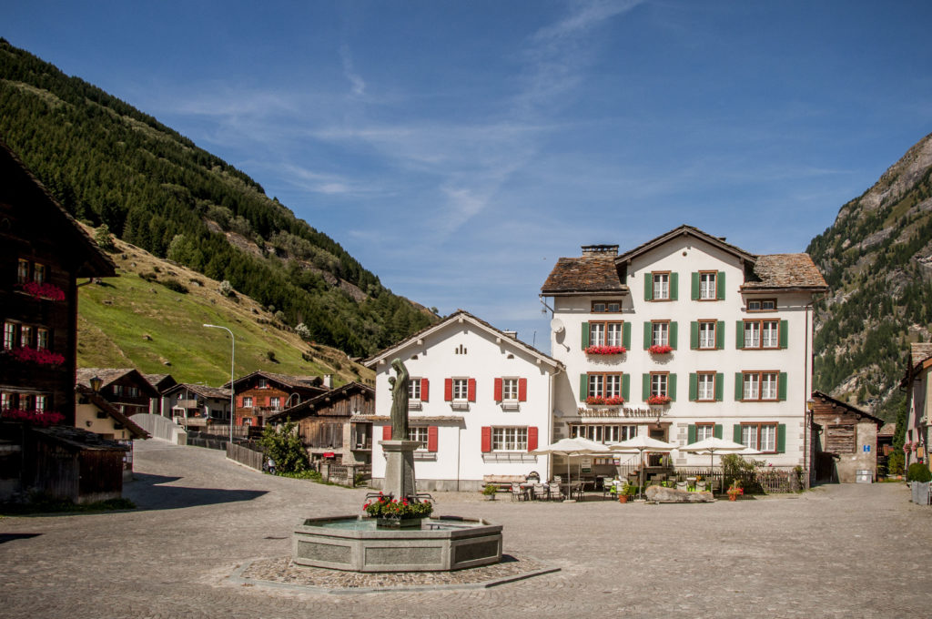 Gasthaus Edelweiss Vals - Aussenansicht